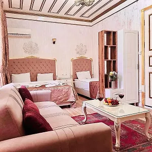 Alhambra Aparthotel